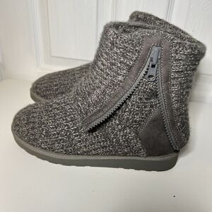 SO Agustina sweater boots Sz7